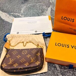LOUIS VUITTON Monogram Mini Pochette MADE IN FRANCE